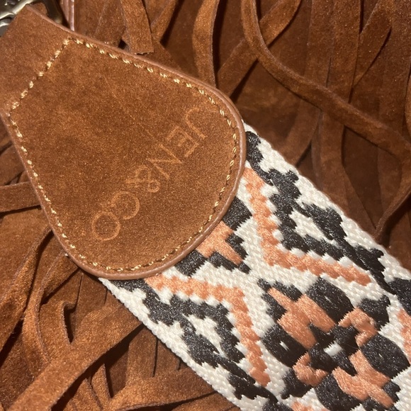 SADIE CROSSBODY BAG BY JEN & CO- BROWN FRINGE - Picture 4 of 6